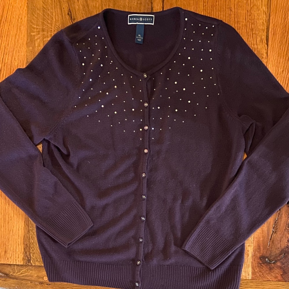 Set of FOUR Tops, Perfect to Add Versatility to Any Wardrobe, Size XL - Picture 3 of 16